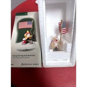 Department 56 NORTH POLE 2001 Raising The Flag At The North Pole #56820 NEW 2001